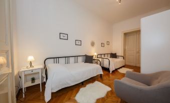 Best Luxury Apt in Zagreb for 16 Ppl