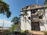 El Castillo Monte Campana Hotels in Tarcoles