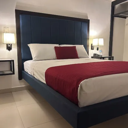 Choco's Hotel