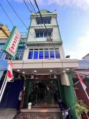 Hotel Super 888 Hotels in Karimun Sub-District