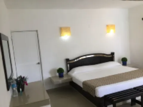 ホテル アリスタ ブガンビリアス トナラのホテル