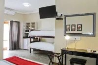 17 on Bird Guest House Hotels in Beaufort West