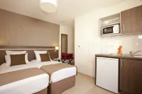 Séjours & Affaires Massy Atlantis Hôtels à : Massy