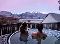 Kinloch Wilderness Retreat Hotels in Glenorchy