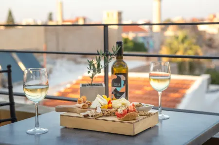 Cressa Suites Отели рядом с достопримечательностью «Rethymno Cruises»