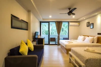 Good Dream Hotel (Khun Ying House)