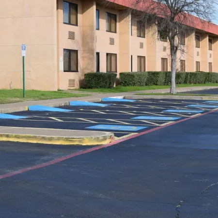 Days Inn by Wyndham Sherman