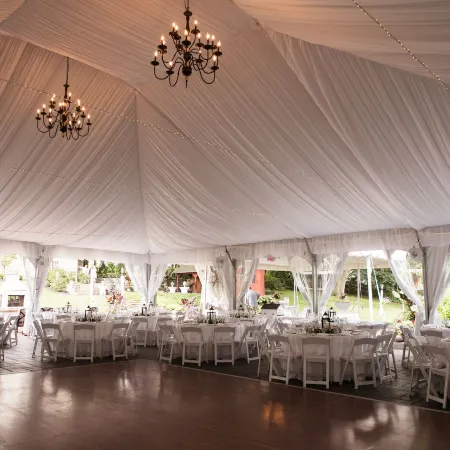 Publick House Historic Inn and Country Motor Lodge