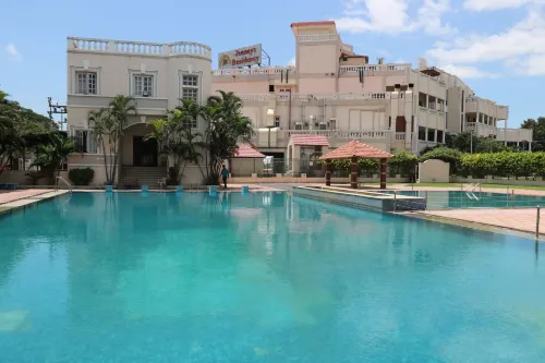 Jenneys Residency - Pool