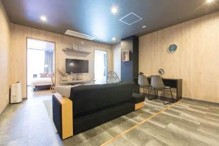 S-Dotonbori Hotel Namba - Self Check-In Only Отели рядом с достопримечательностью «Sumiyoshi Park»