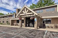 Blossom Hotel & Suites Traverse City Hotel a 