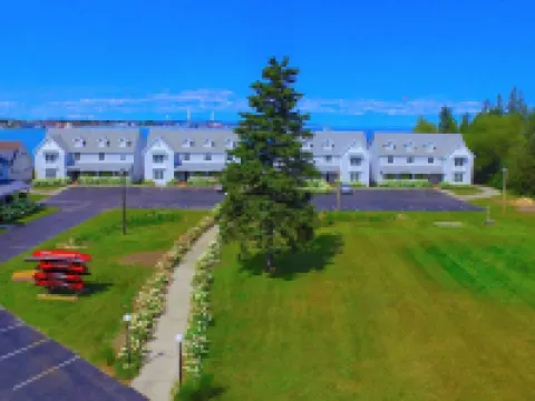Clearwater Lakeshore Motel Hotels in Mackinaw Township