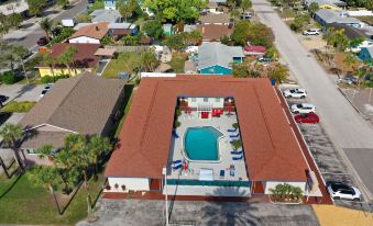 Sun Island Motel