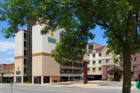 Aspen Select Hotel dekat The Plummer Building - Mayo Clinic Historical Suite