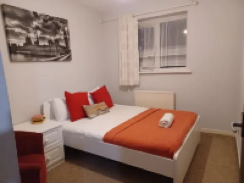 Huku Kwetu - Fieldfare Green