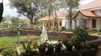 Xuanmai Garden Resort Các khách sạn ở Pakse