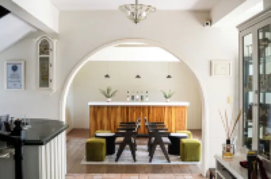 Casa Bonita Hotel & Luxury Residence