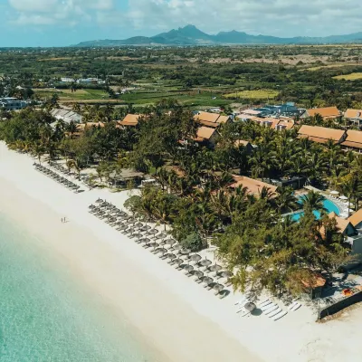 Crystals Beach Resort Belle Mare, a member of Radisson Individuals Hôtels à proximité de : Belle Mare Beach