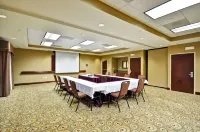 Hampton Inn & Suites Fredericksburg-at Celebrate Virginia - 2-Star
