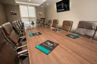 Encore Suites by Service Plus Inns Hotels in Grande Prairie