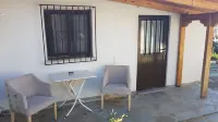 G-George Apartments by the Sea and Airport Hotels in Markopoulo