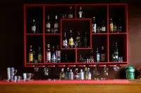 Eagle Point Beach and Dive Resort - bar