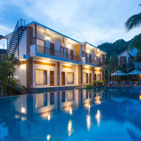 Nadine Phu Quoc Resort & Spa Отели рядом с достопримечательностью «Searama Dive Center»