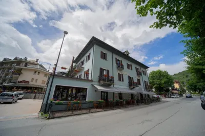Residence Tabor Hotel in zona Convento S. Francesco Don Mauro Canta