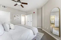 Sparks 2Br Water Views - Spring Events & Jacuzzi - balcony