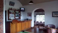 Jacaranda Lake Elementaita Lodge - bar