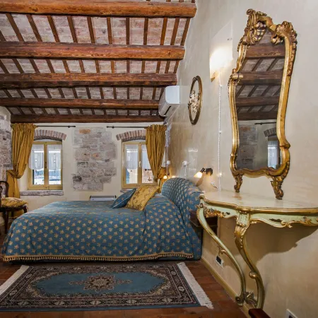 Residence Porta Antica Centro Storico