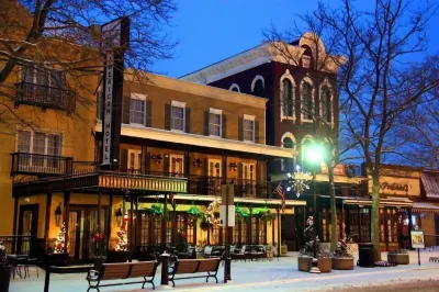 American Hotel فنادق في Freehold