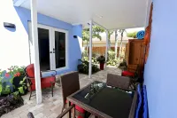 Fantasy Island Inn, Caters to Men - Homestays
