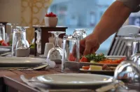 Kadhirga Hotel - Aamiainen