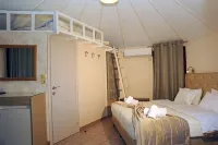 Chrissa Camping Rooms & Bungalows
