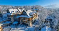 Radisson Blu Hotel & Residences, Zakopane Hotel dekat Teatr im. St. I. Witkiewicza