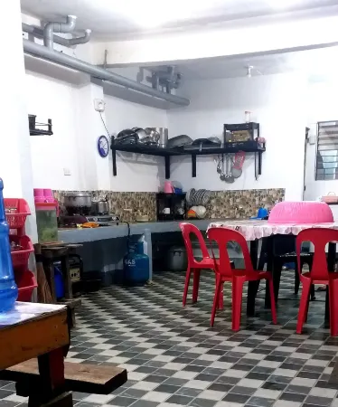 Ysraela Lodging House - Sabang Отели рядом с достопримечательностью «Дингалан Кейв»