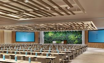 The Retreat Collection at 1 Hotel & Homes South Beach