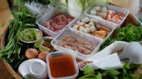 Nok Chan Mee Na - breakfast