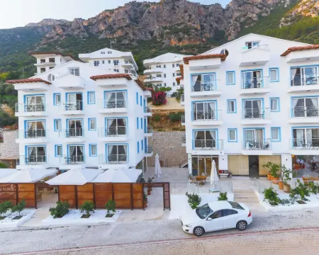 Saylam Suites โรงแรมในคาช