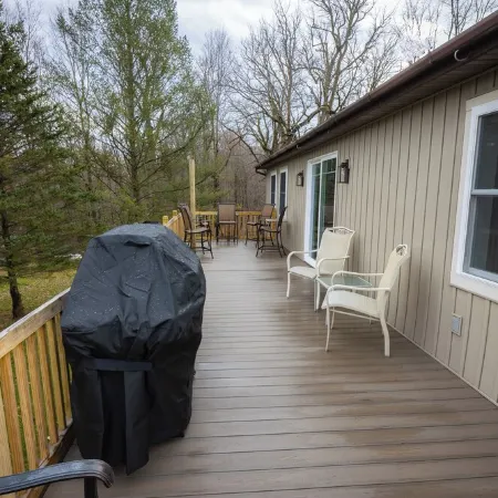 Peaceful Hilltop Retreat Near Keuka Lake & Wine Trails