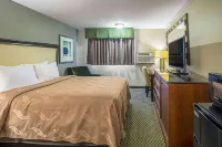 Roosevelt Hotel - Undergoing Improvements - Gym