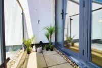 Dray Court - Luxury 2 Bedroom Apartment Hotels in Castle