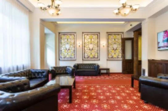 安格里克德維爾酒店 卡羅維發利酒店