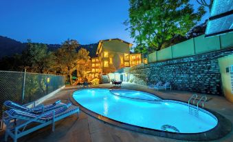 Resorts by the Baagh Bhimtal