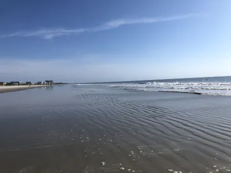 Coco Sands Beachside Cottages Отели рядом с достопримечательностью «SSlater Surf Tackle»