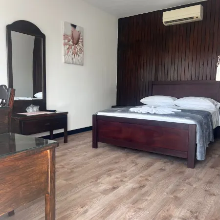 Hotel Naralit