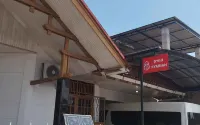 Dvio Syariah Hotel Padang Hôtels à : Lolong Belanti