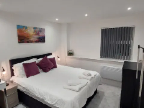 Modern 2 Bedroom Apartments - Camberley Hotels in Camberley