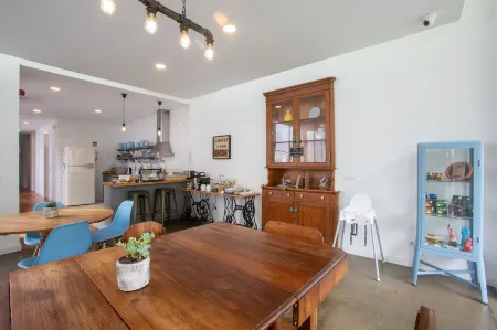 My Angra Charming House Отели в г. Ангра-ду-Эроижму